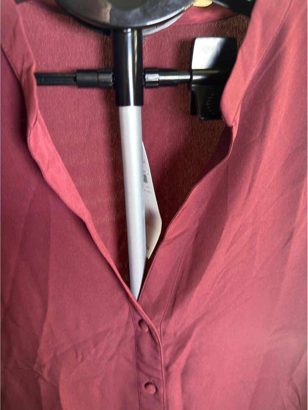 Ann Taylor Burgundy Button Front Blouse Women’s Large Long Sleeve Tie Cuff Top N - Picture 3 of 5